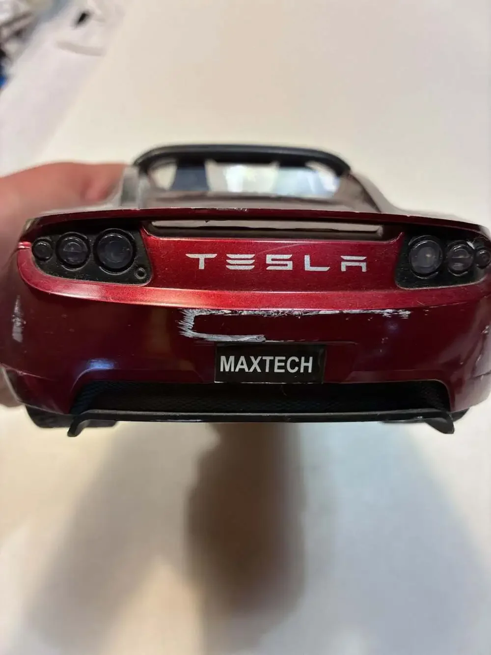 Maisto 1:24 2009 Chrysler ME Four Twelve Die Cast Car.